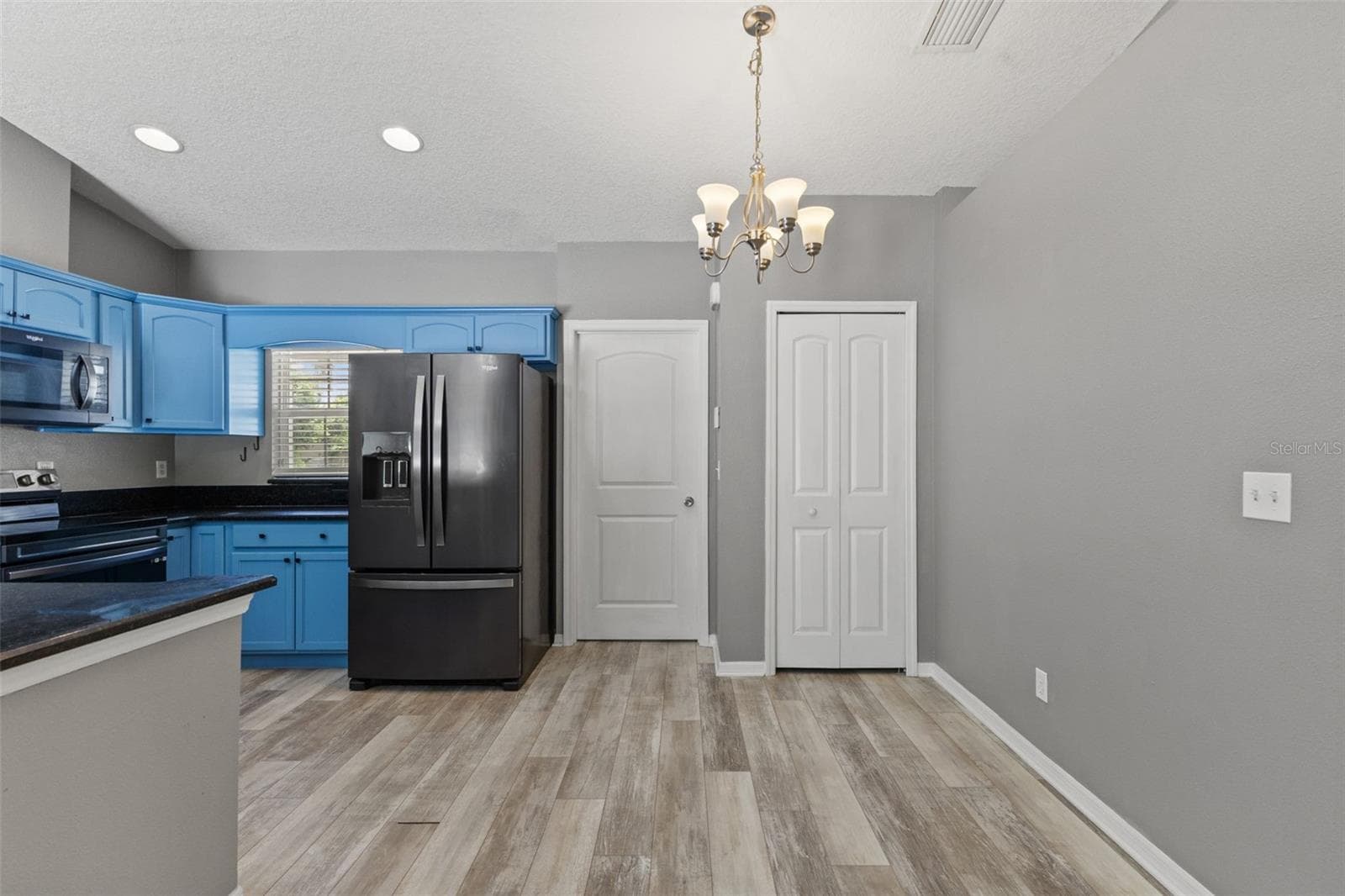 Single Family Residence at 560 ROBIN HILL CIR, BRANDON, photo 15 of 49