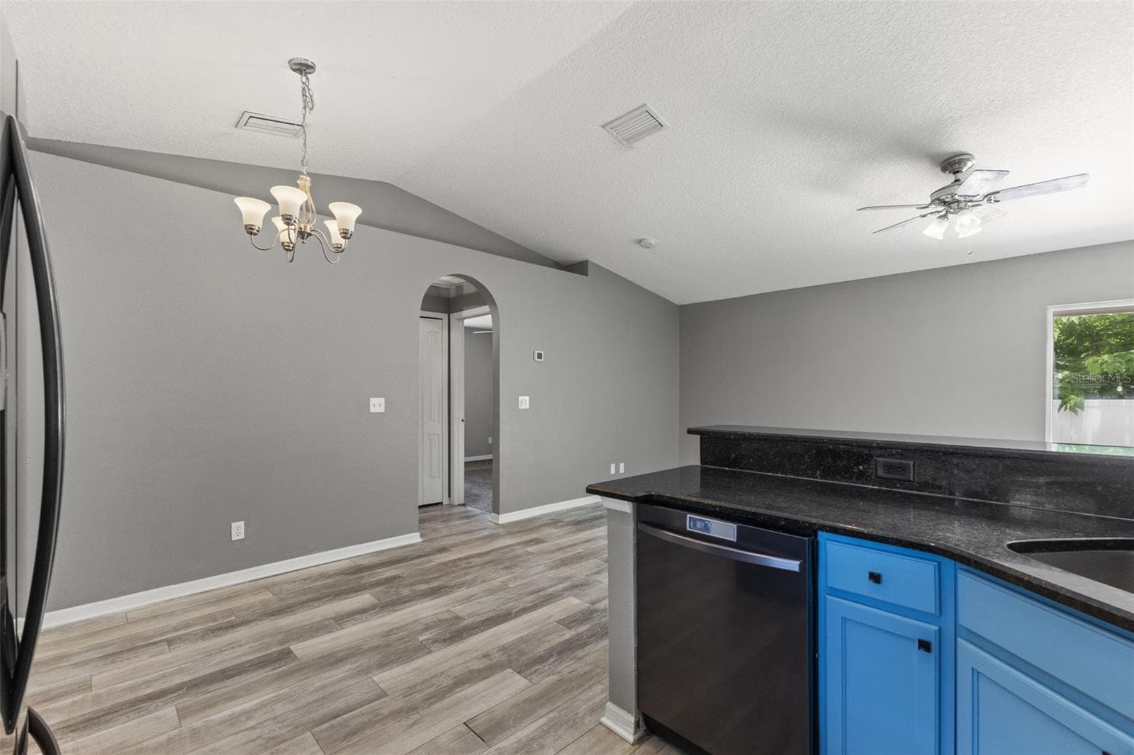 Single Family Residence at 560 ROBIN HILL CIR, BRANDON, photo 20 of 49