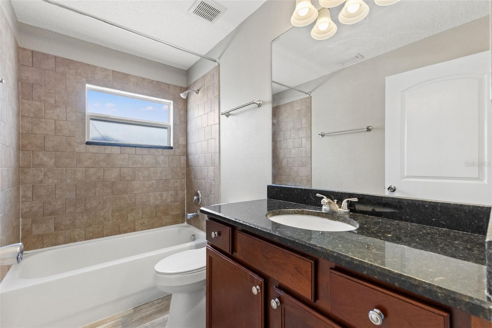 Single Family Residence at 560 ROBIN HILL CIR, BRANDON, photo 23 of 49