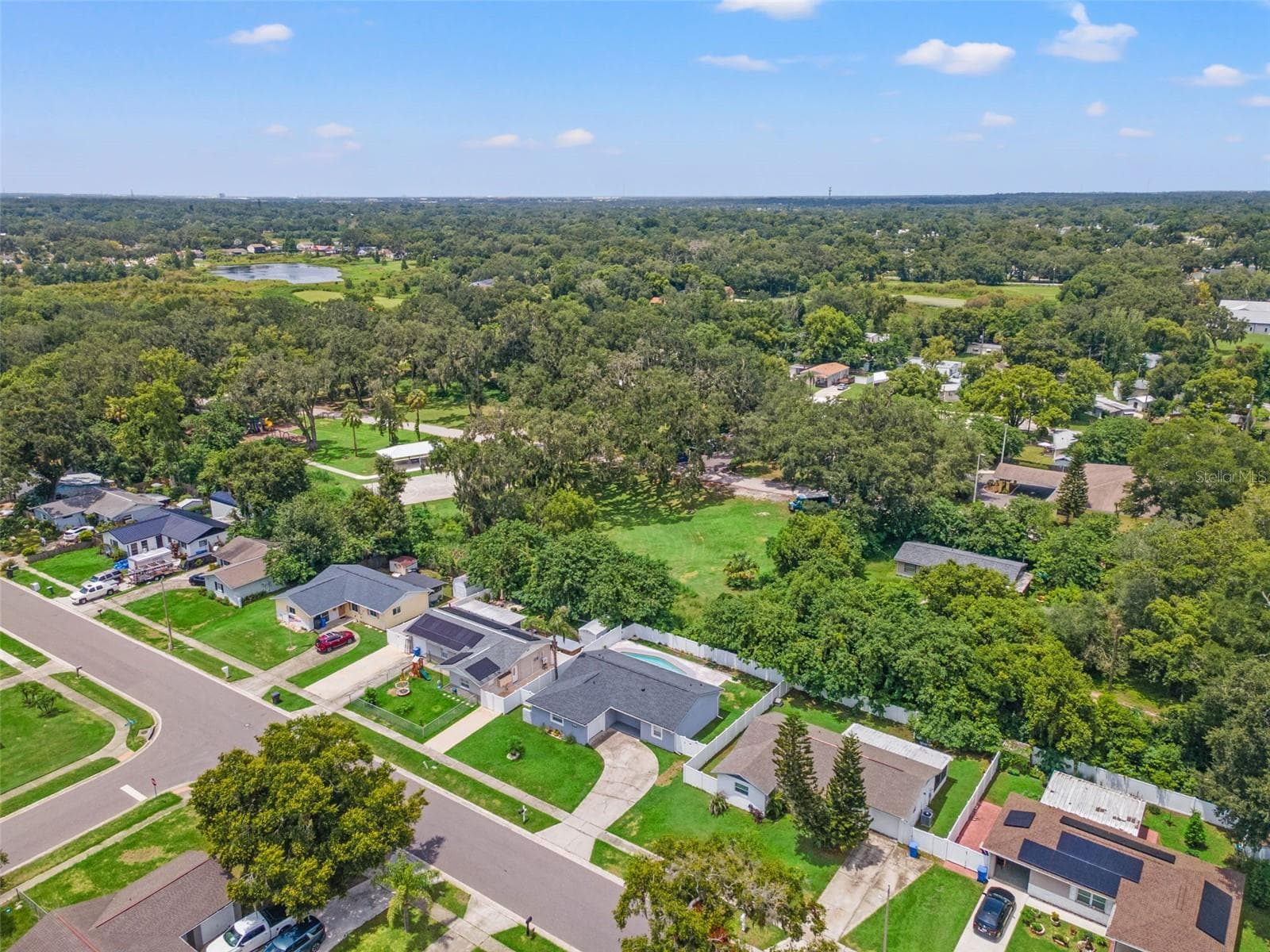 Single Family Residence at 560 ROBIN HILL CIR, BRANDON, photo 44 of 49