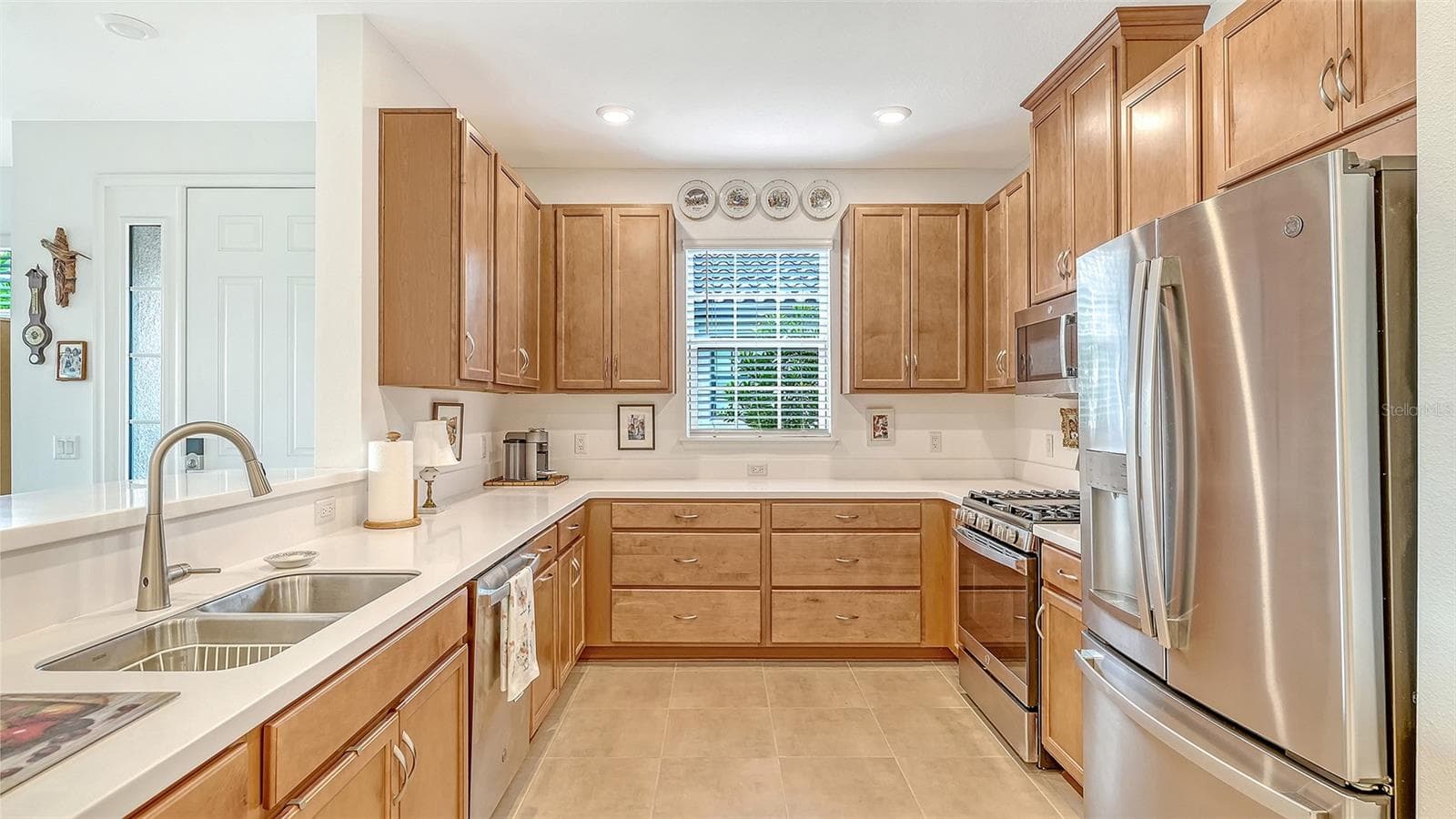 Villa at 6223 PLATEAU CT, BRADENTON, photo 12 of 93