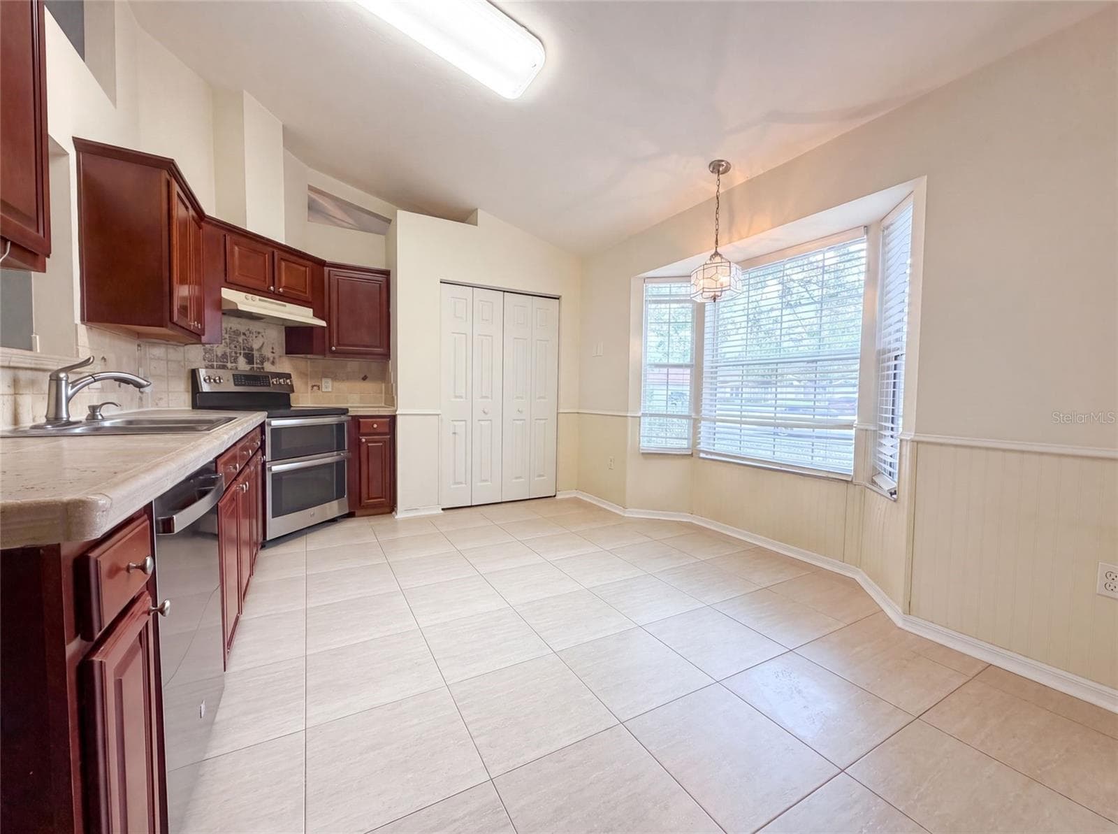 Single Family Residence at 944 NW 87TH DR, GAINESVILLE, photo 10 of 23