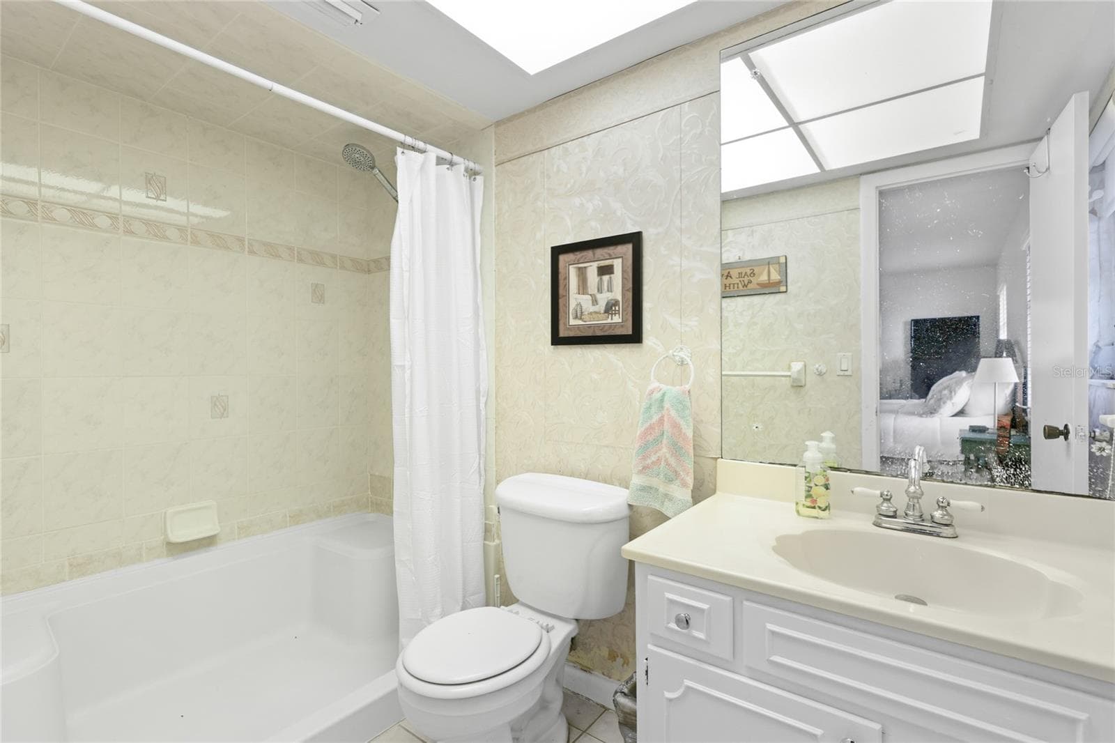 Single Family Residence at 113 ANNAPOLIS LN, ROTONDA WEST, photo 17 of 32