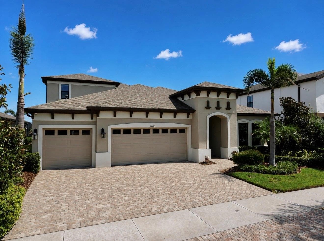 Single Family Residence at 14610 RED CASTLE AVE, LITHIA, photo 2 of 69