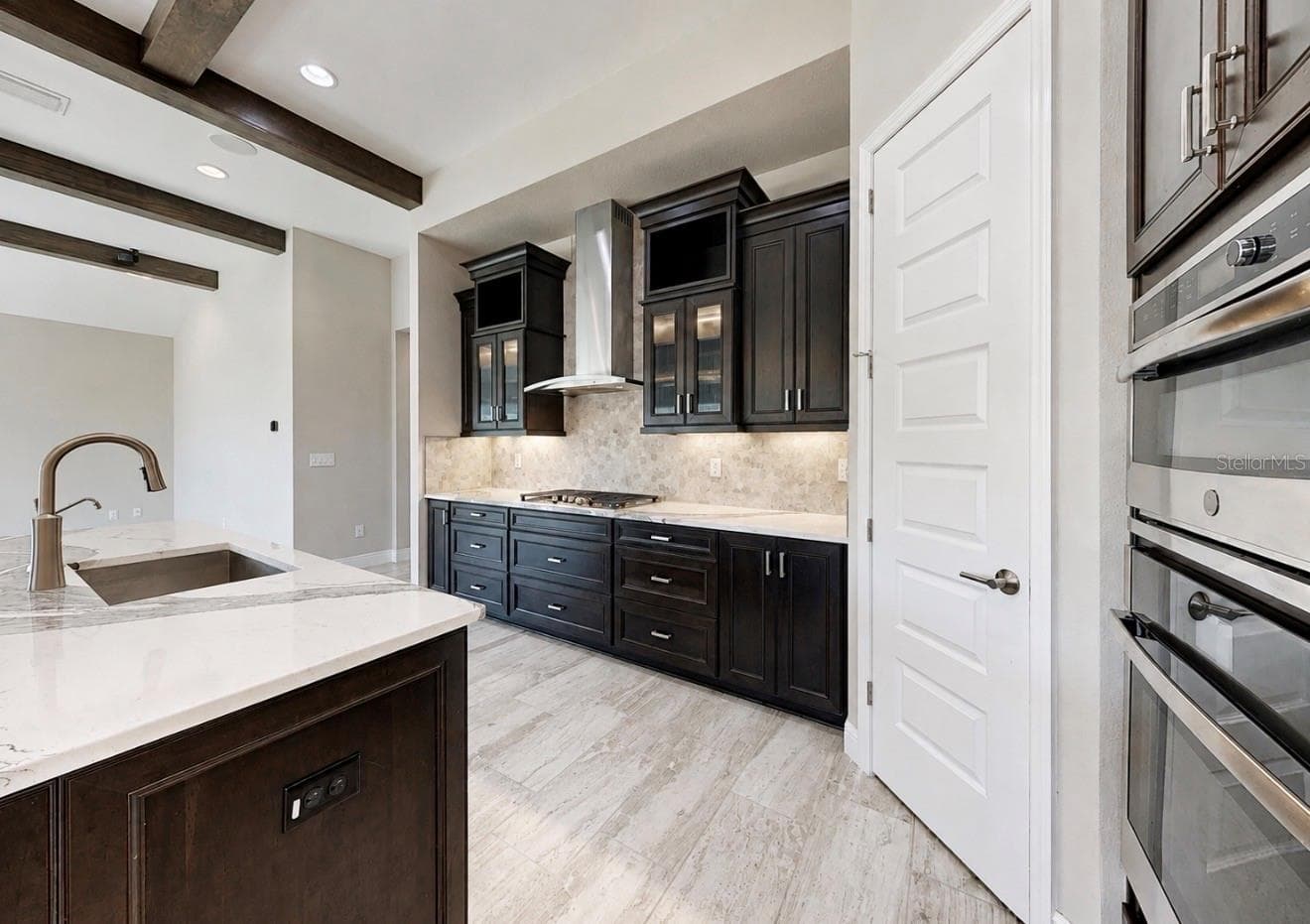 Single Family Residence at 14610 RED CASTLE AVE, LITHIA, photo 15 of 69
