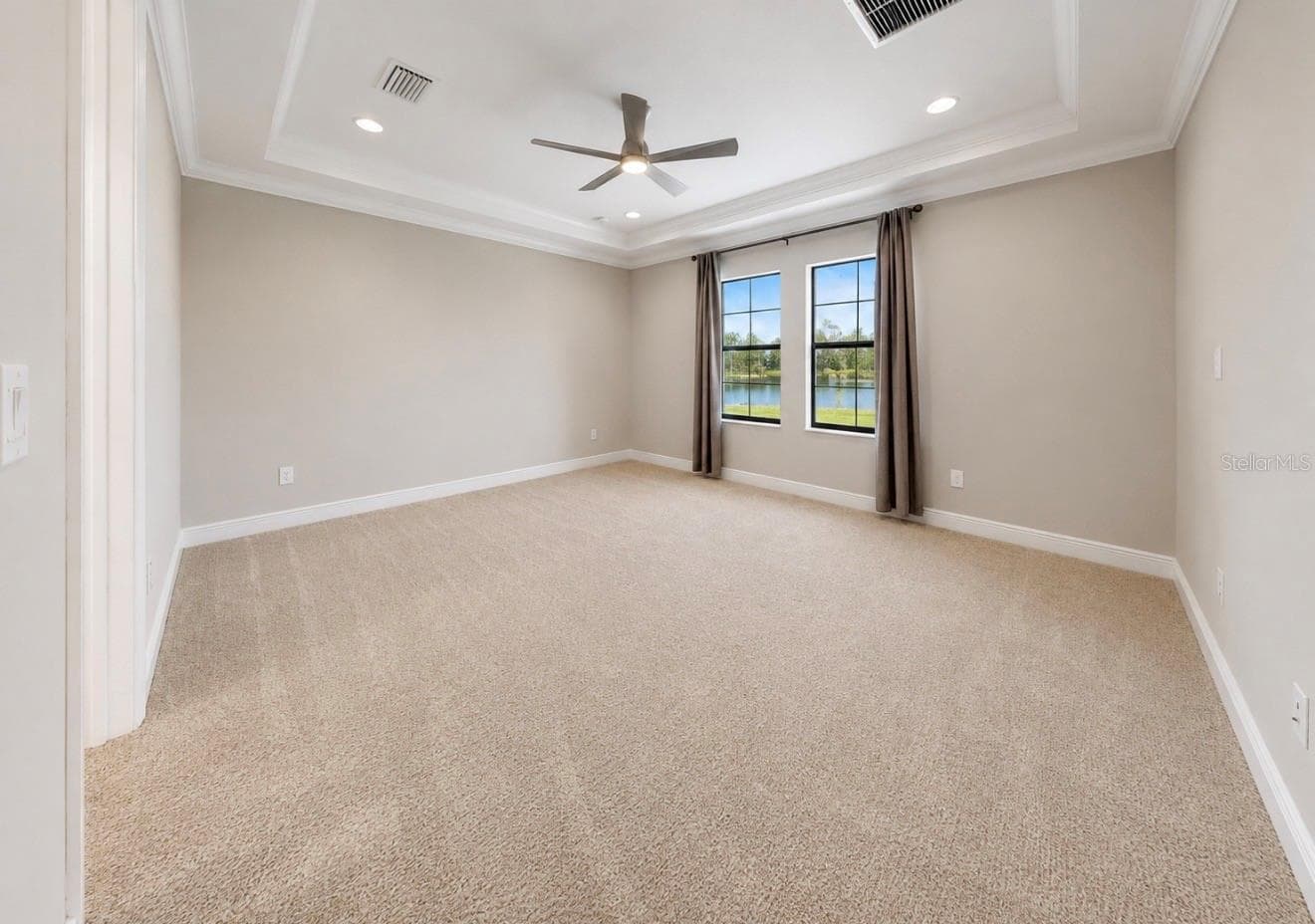 Single Family Residence at 14610 RED CASTLE AVE, LITHIA, photo 33 of 69