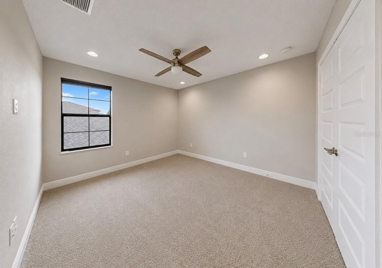 Single Family Residence at 14610 RED CASTLE AVE, LITHIA, photo 55 of 69