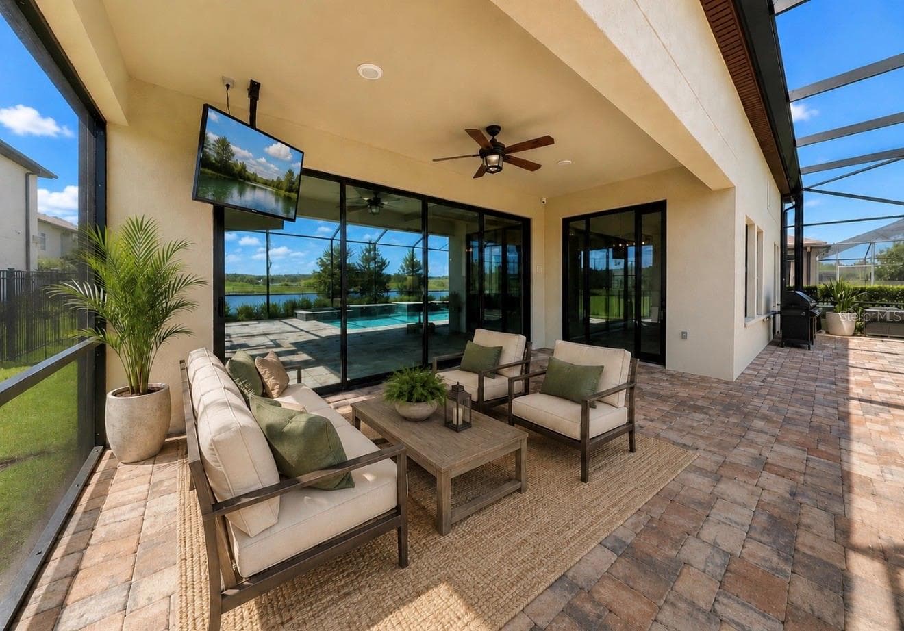 Single Family Residence at 14610 RED CASTLE AVE, LITHIA, photo 58 of 69