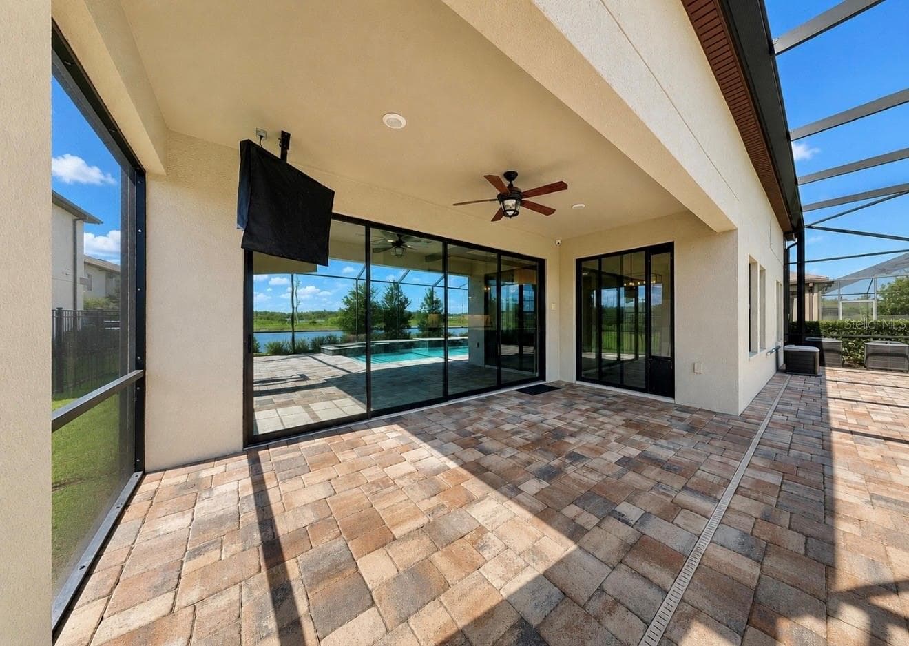 Single Family Residence at 14610 RED CASTLE AVE, LITHIA, photo 61 of 69
