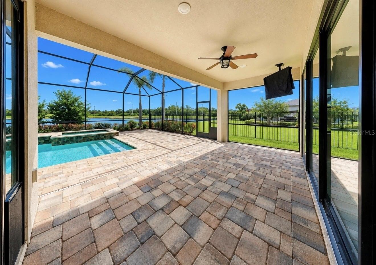 Single Family Residence at 14610 RED CASTLE AVE, LITHIA, photo 62 of 69