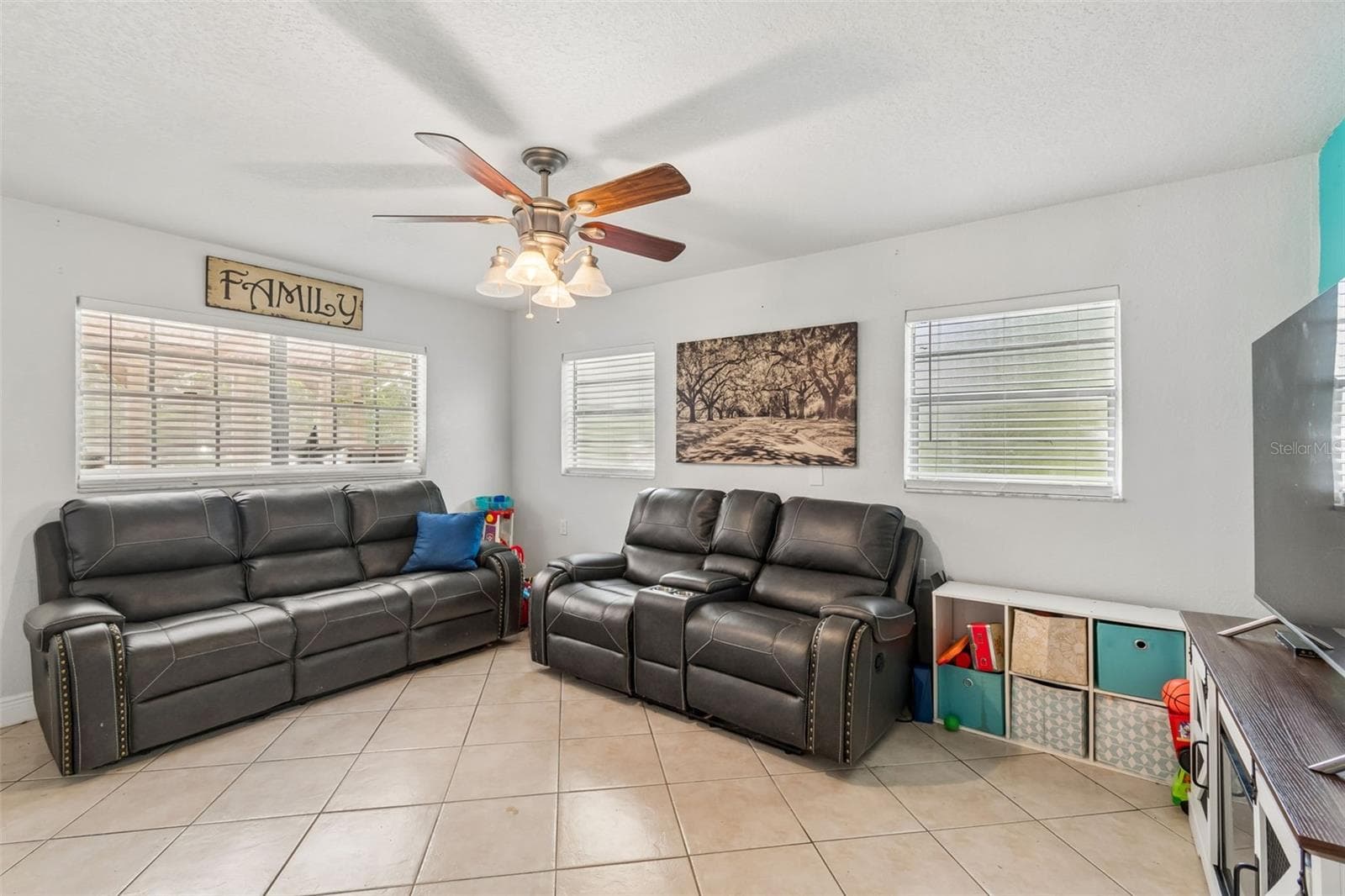 Single Family Residence at 18632 ROSEMARY RD, ARIPEKA, photo 7 of 31
