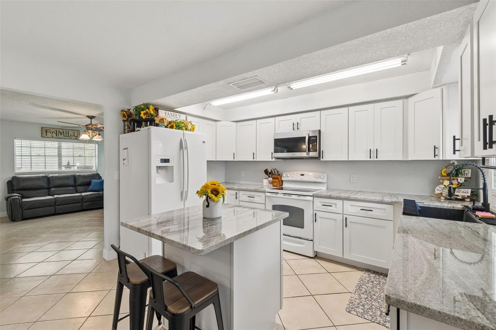 Single Family Residence at 18632 ROSEMARY RD, ARIPEKA, photo 10 of 31