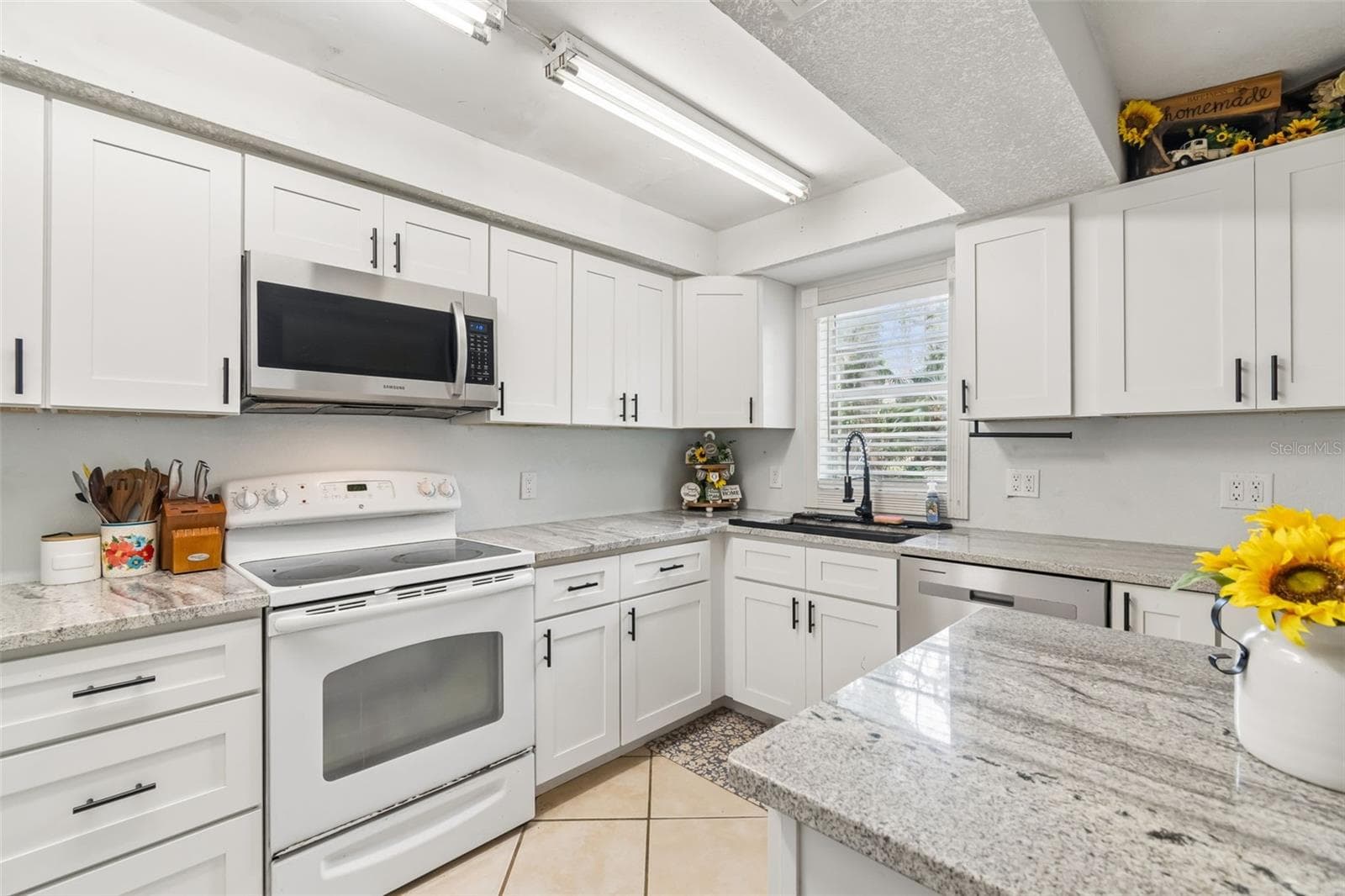 Single Family Residence at 18632 ROSEMARY RD, ARIPEKA, photo 11 of 31