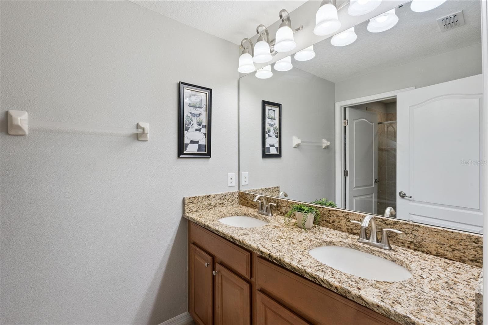 Townhouse at 8957 CAT PALM RD, KISSIMMEE, photo 19 of 72