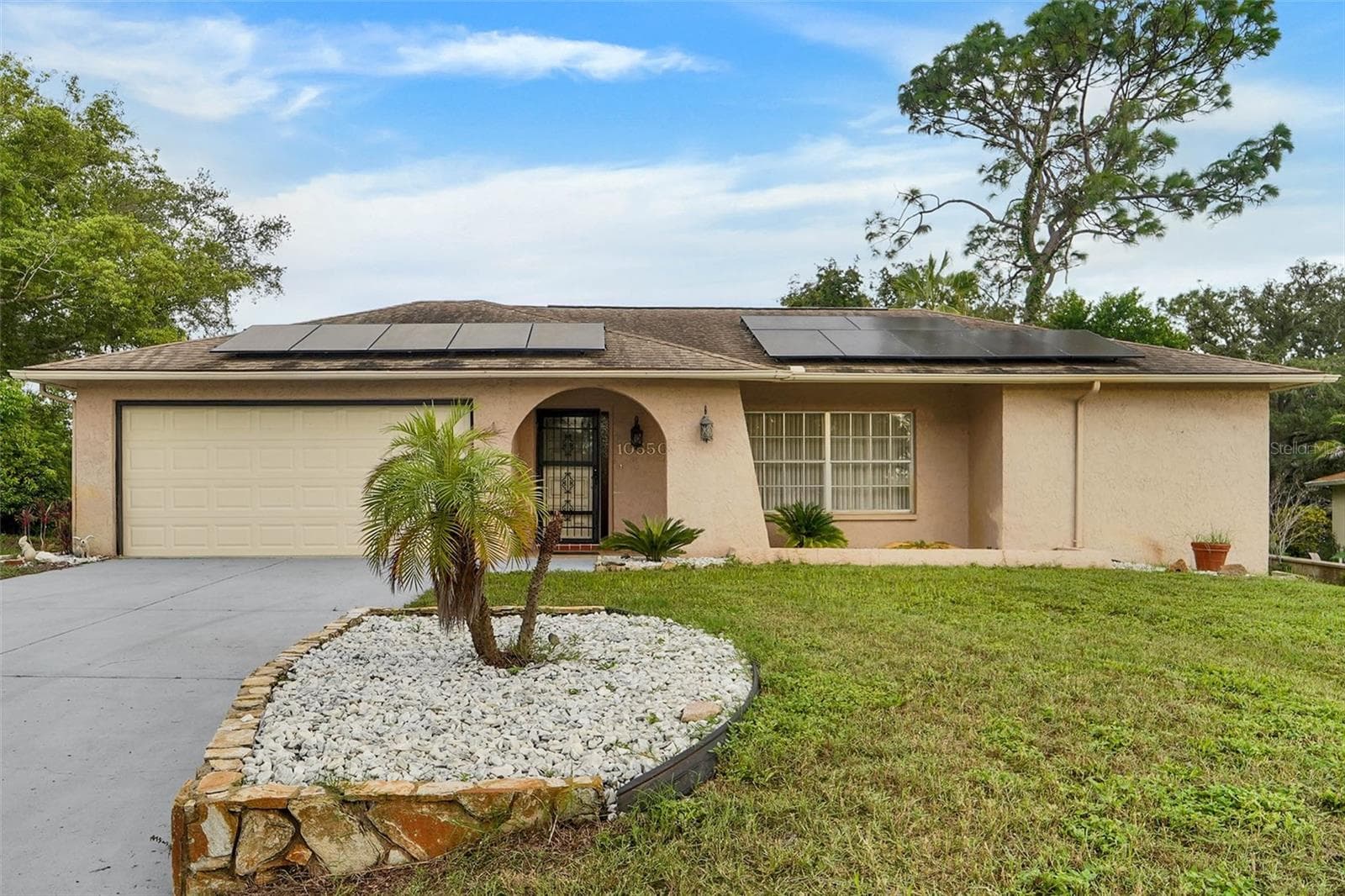 Single Family Residence at 10550 CALICO LOOP, PORT RICHEY, photo 2 of 28