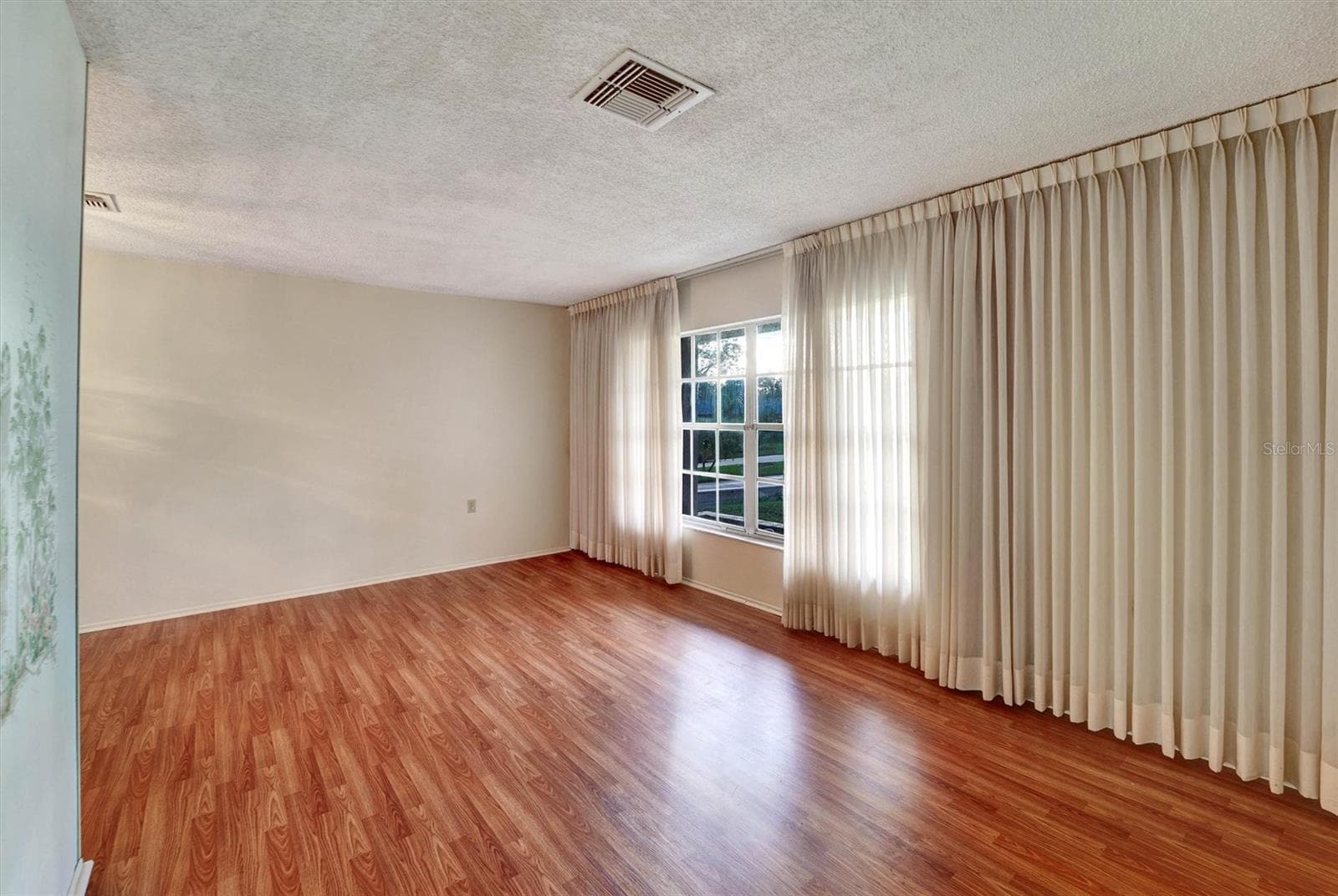 Single Family Residence at 10550 CALICO LOOP, PORT RICHEY, photo 3 of 28