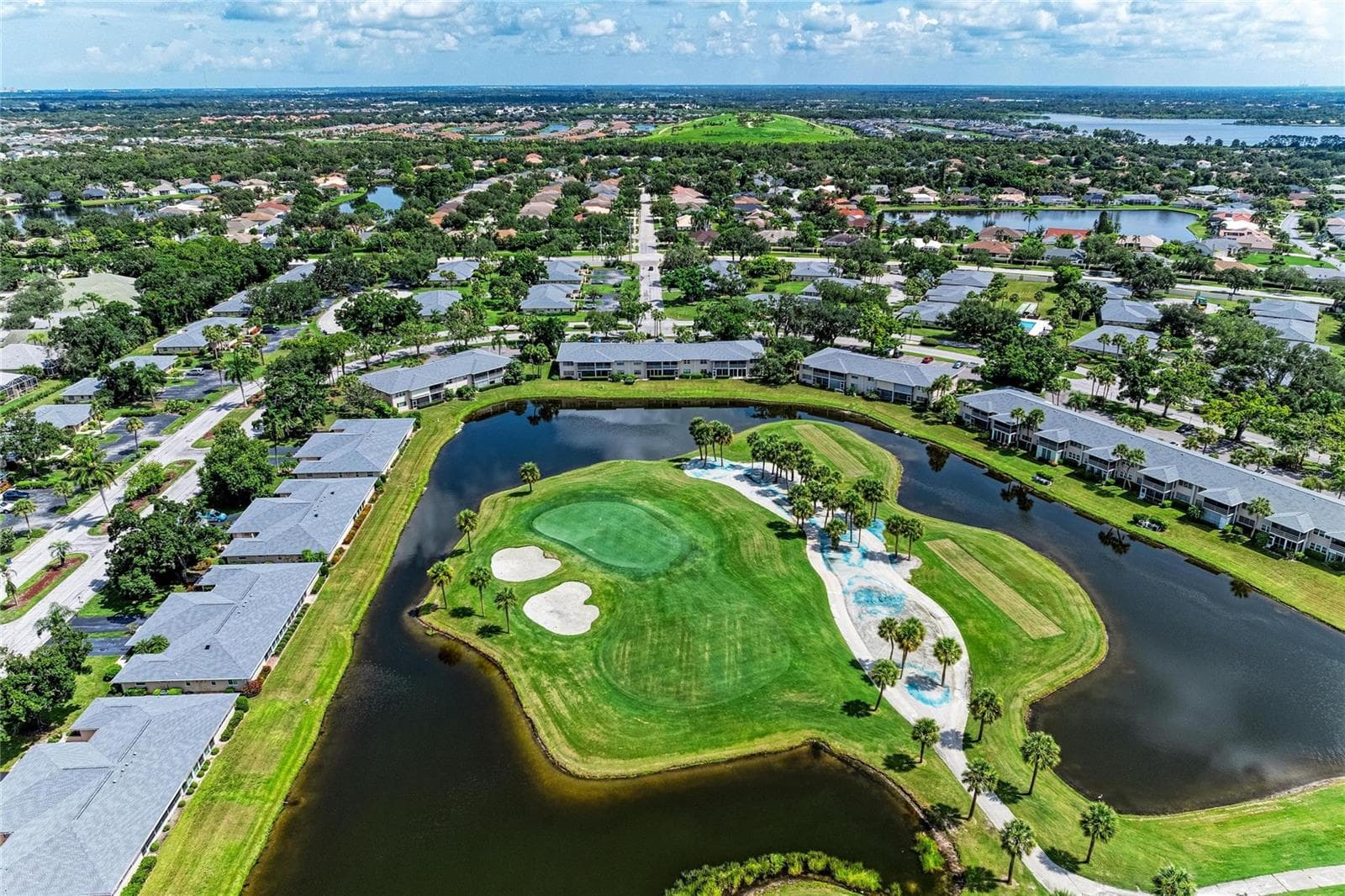 Condominium at 6999 W COUNTRY CLUB DR N #123, SARASOTA, photo 3 of 43