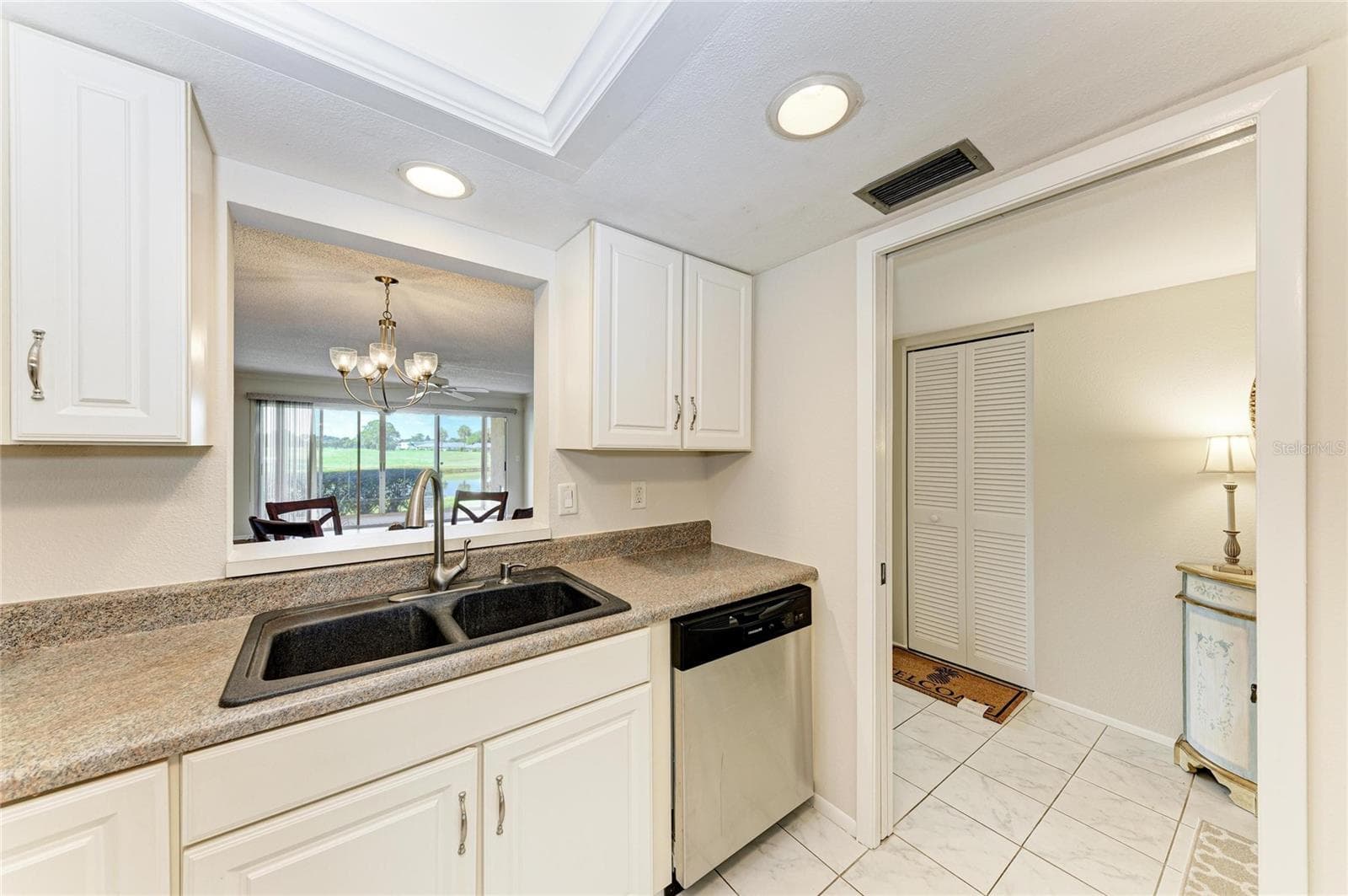 Condominium at 6999 W COUNTRY CLUB DR N #123, SARASOTA, photo 12 of 43