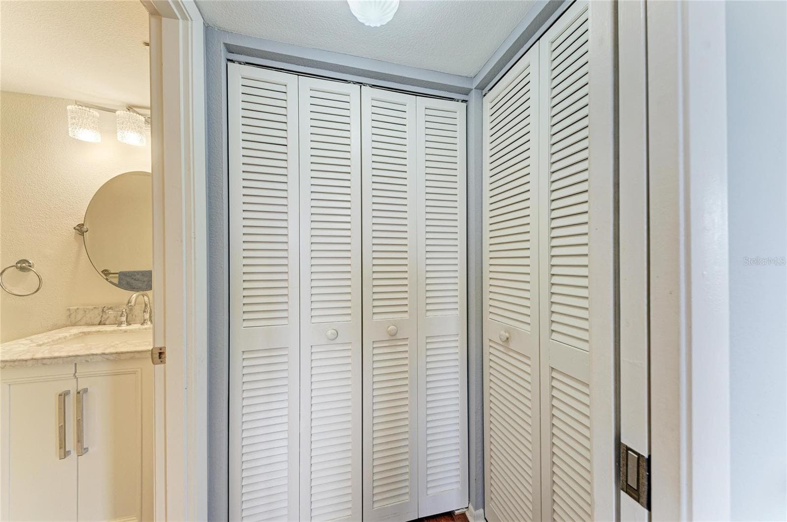 Condominium at 6999 W COUNTRY CLUB DR N #123, SARASOTA, photo 21 of 43