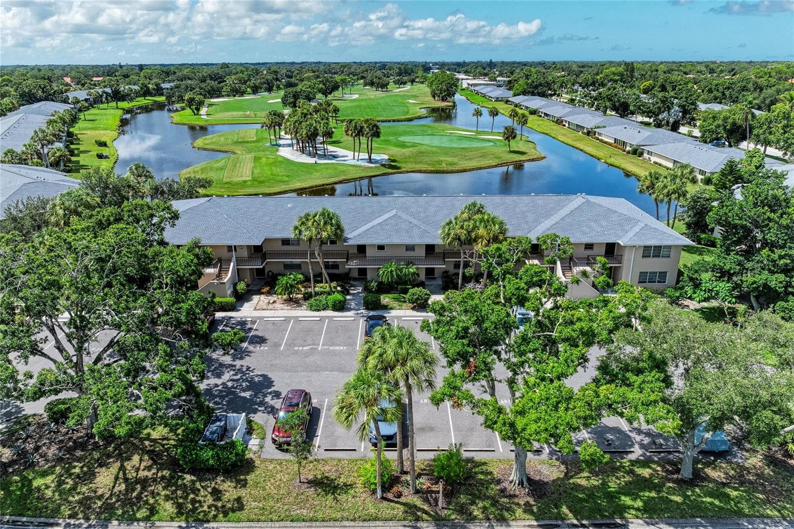 Condominium at 6999 W COUNTRY CLUB DR N #123, SARASOTA, photo 34 of 43