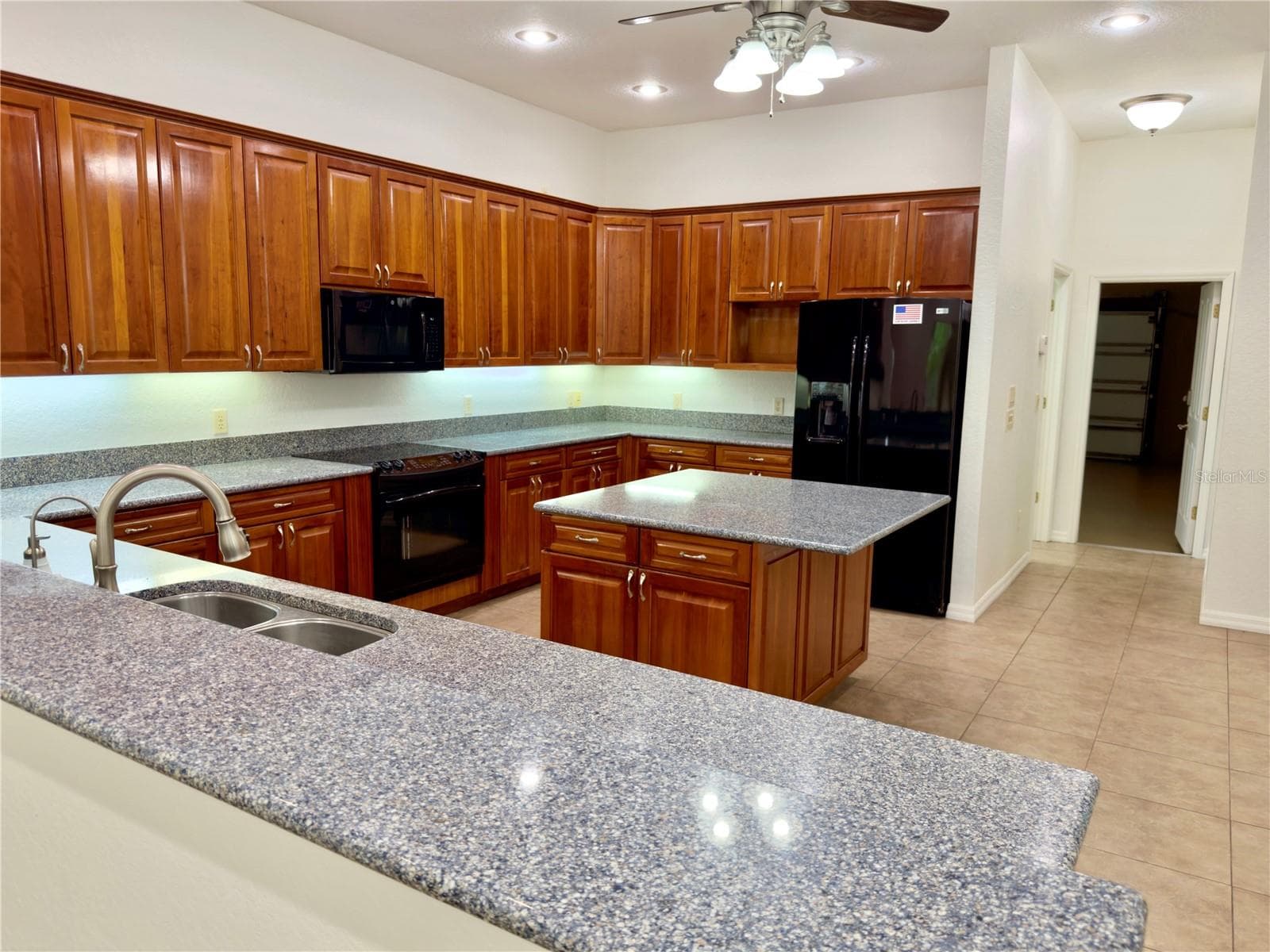 Kitchen - 24087 TWISTER LN, BROOKSVILLE