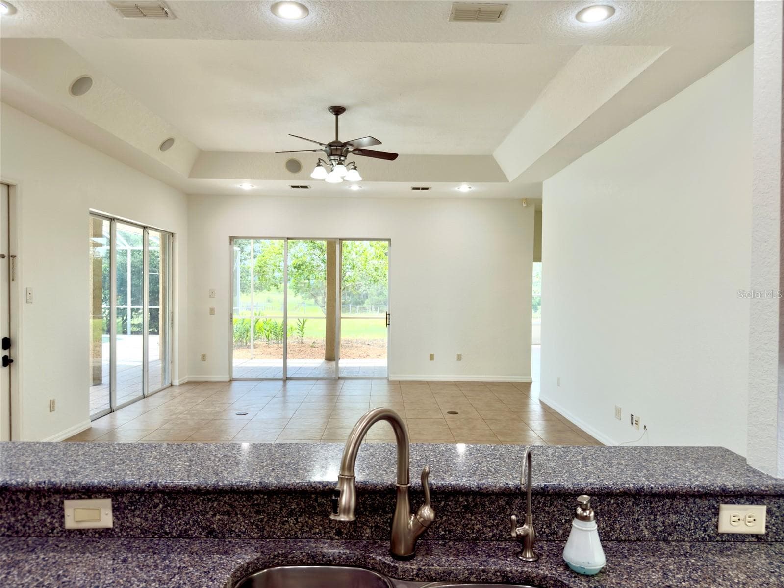 Looking to great room - 24087 TWISTER LN, BROOKSVILLE