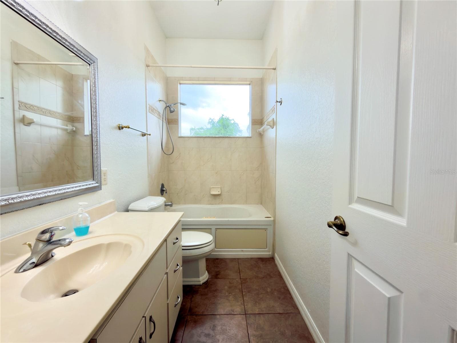Bathroom 3 - 24087 TWISTER LN, BROOKSVILLE