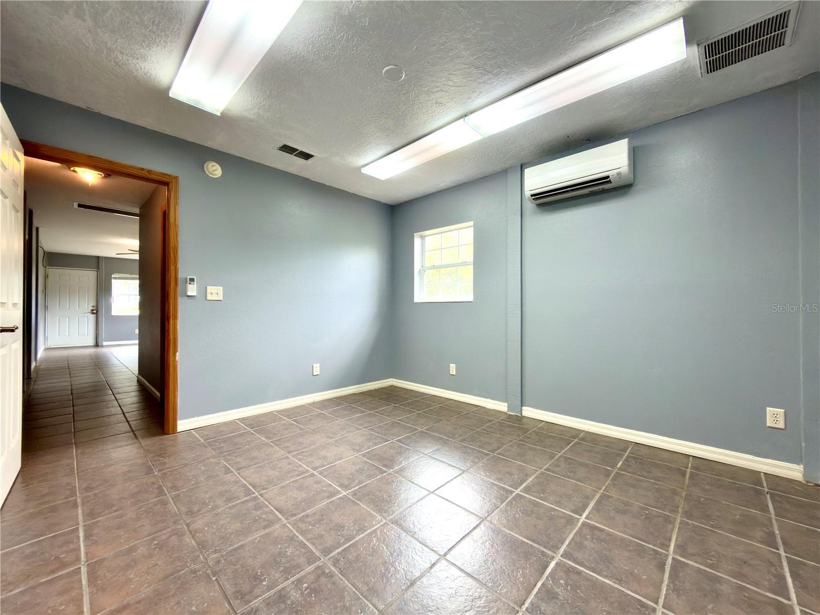 Stable office - 24087 TWISTER LN, BROOKSVILLE