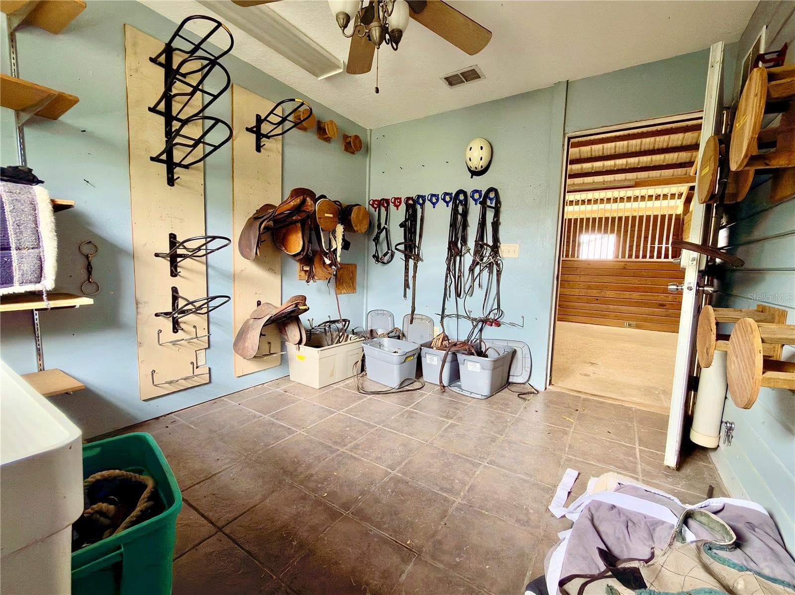 Tack Room - 24087 TWISTER LN, BROOKSVILLE