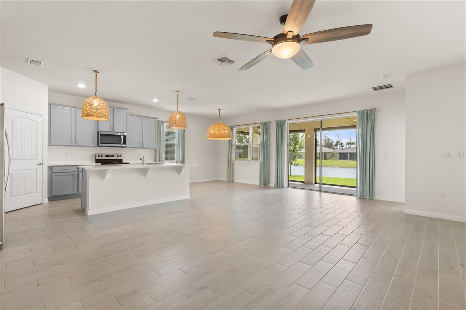 Single Family Residence at 1545 DELPHI WAY, NEW SMYRNA BEACH, photo 4 of 32
