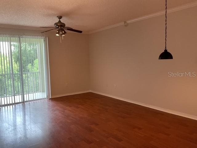 Living room - 5711 BENTGRASS DR #19-211, SARASOTA