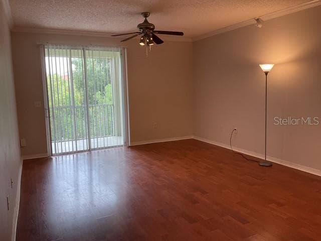 Living room - 5711 BENTGRASS DR #19-211, SARASOTA