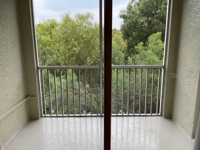 Lanai - 5711 BENTGRASS DR #19-211, SARASOTA