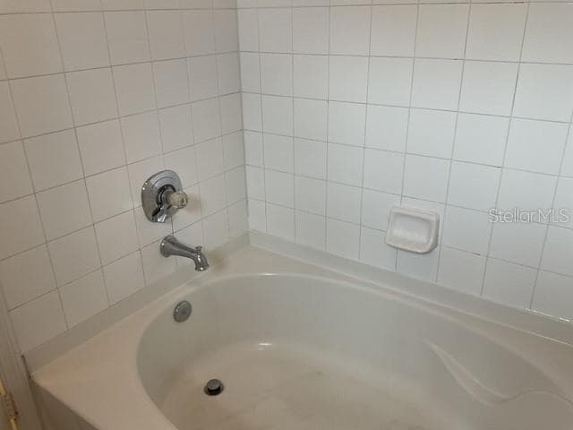 Tub main bathroom - 5711 BENTGRASS DR #19-211, SARASOTA
