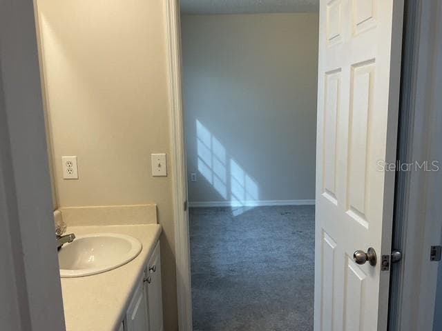 Main bedroom with ensuite bathroom - 5711 BENTGRASS DR #19-211, SARASOTA