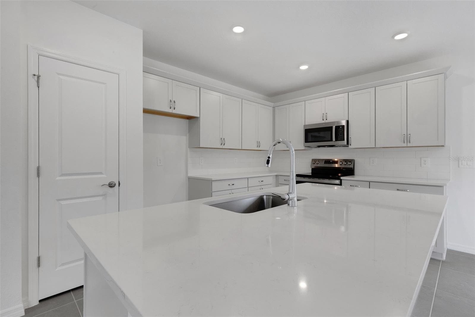 Single Family Residence at 4328 OUTHAUL RUN, PALMETTO, photo 8 of 55