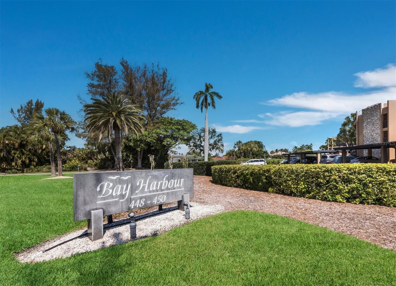 Bay Harbour on the south end of Longboat Key, just minutes to the beaches, the shopping and dining of St Armands Circle and the culture of Sarasota's Arts community. - 448 GULF OF MEXICO DR #A104, LONGBOAT KEY