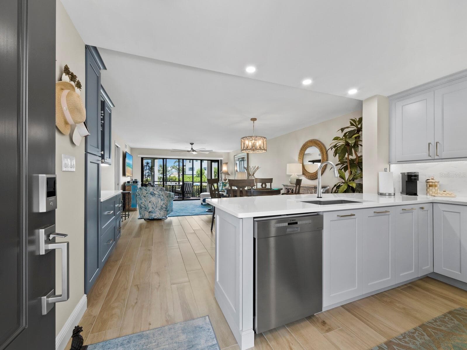 Open the door to perfection! Exquisite design, impeccably maintained! No projects: just come in and enjoy! - 448 GULF OF MEXICO DR #A104, LONGBOAT KEY