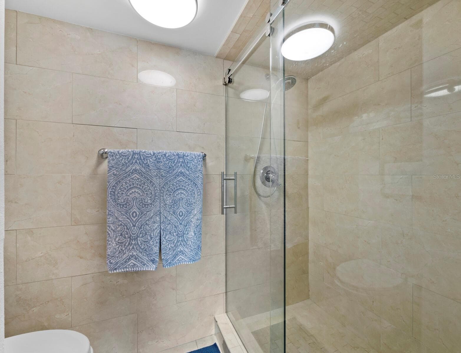 Titled, step in shower! - 448 GULF OF MEXICO DR #A104, LONGBOAT KEY