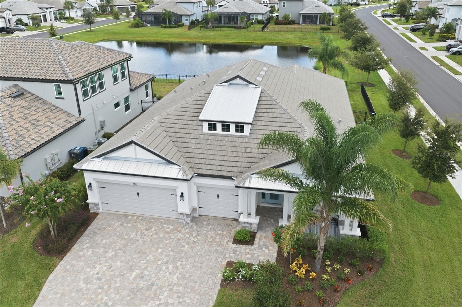 Single Family Residence at 4815 HONEY DEW LN, BRADENTON, photo 3 of 57