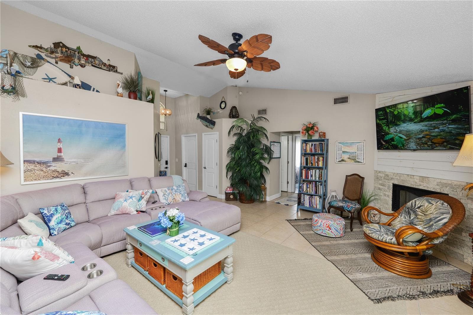 Single Family Residence at 6201 VINTAGE DR, LAKELAND, photo 5 of 41