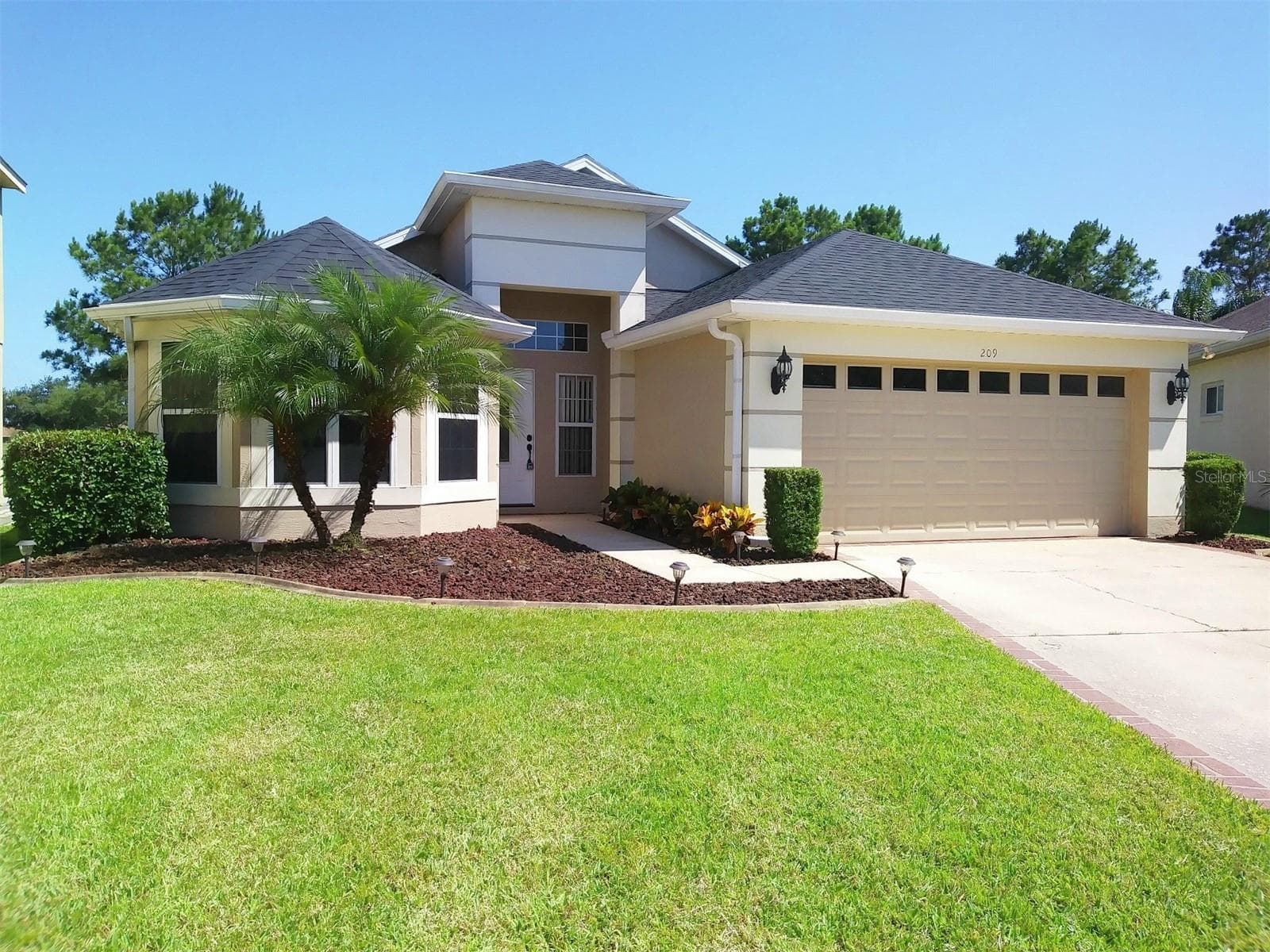 209 WESTMORELAND CIR