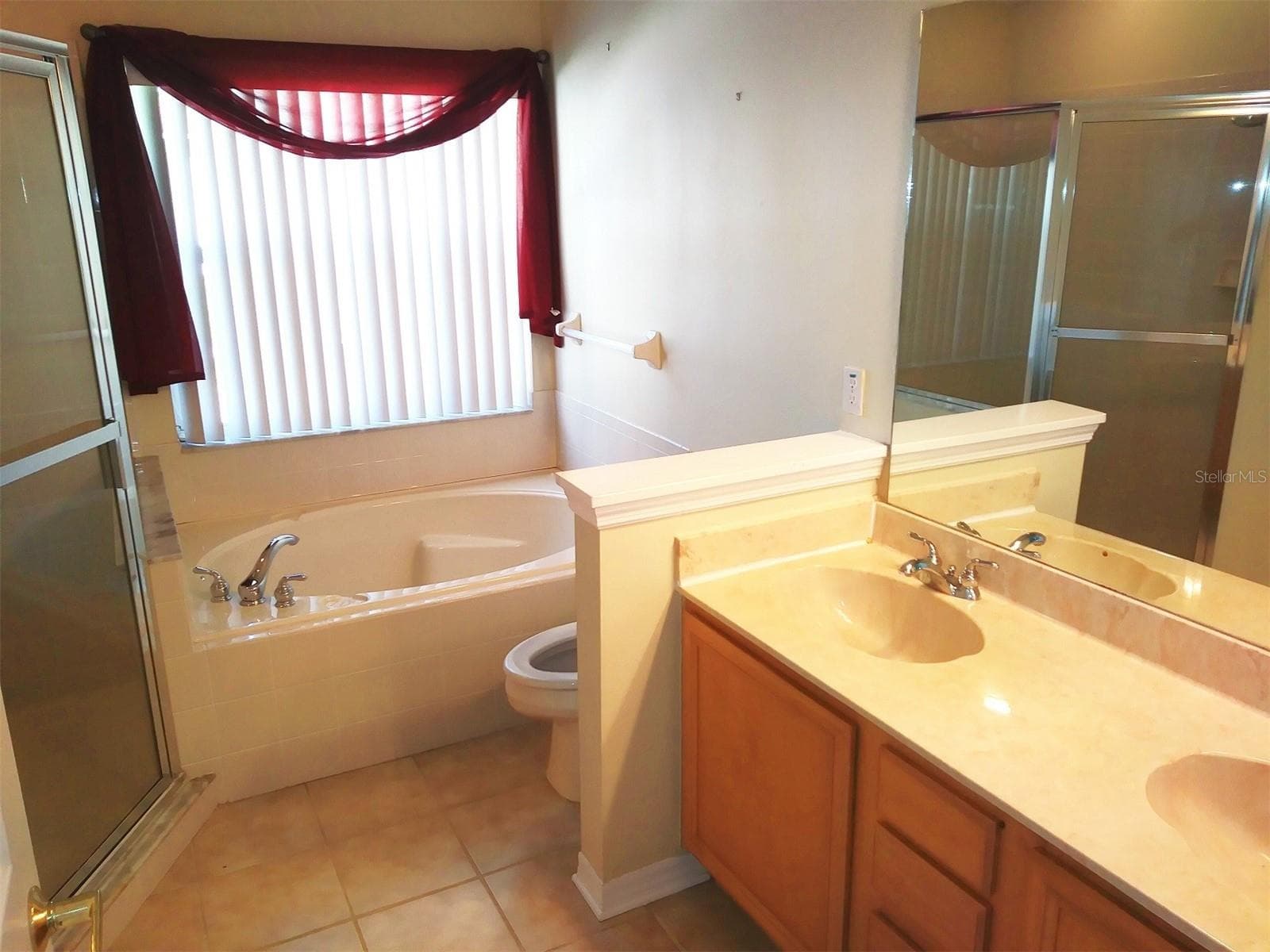 Single Family Residence at 209 WESTMORELAND CIR, KISSIMMEE, photo 8 of 17