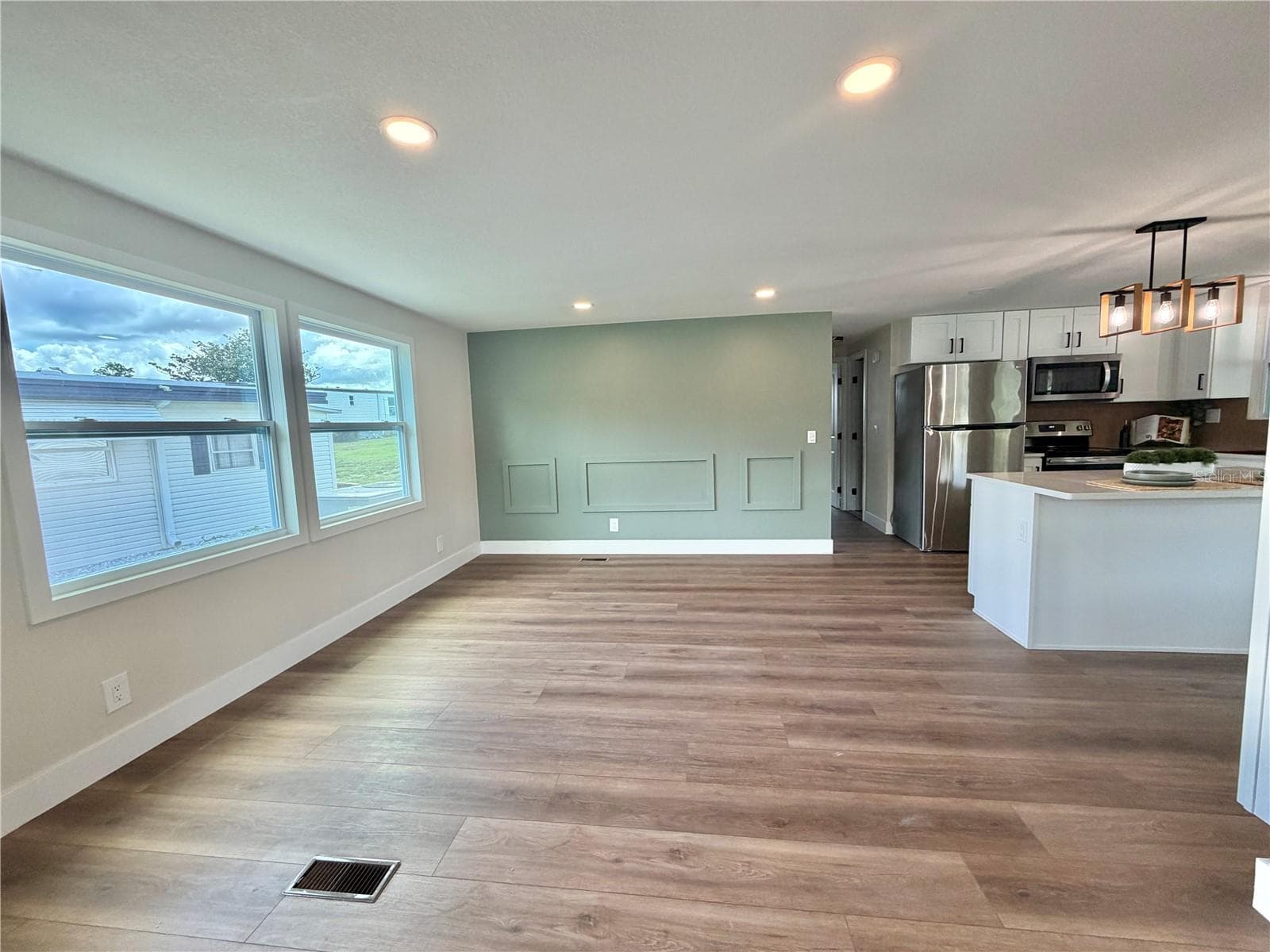 Mobile Home at 205 PALO VERDE DR, LEESBURG, photo 77 of 78
