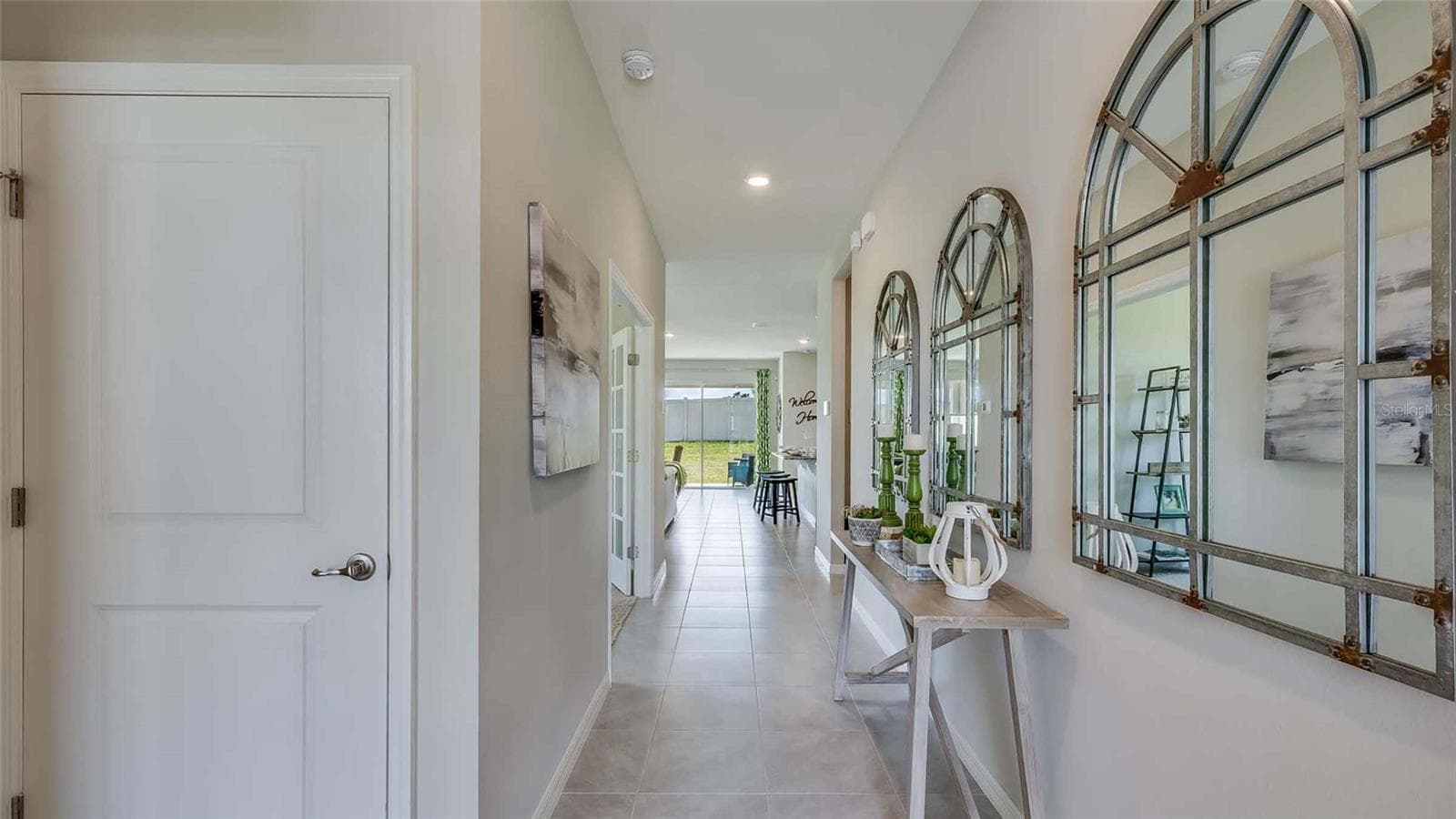 Single Family Residence at 18111 TAVERNSIDE TRL, LAKEWOOD RANCH, photo 2 of 31