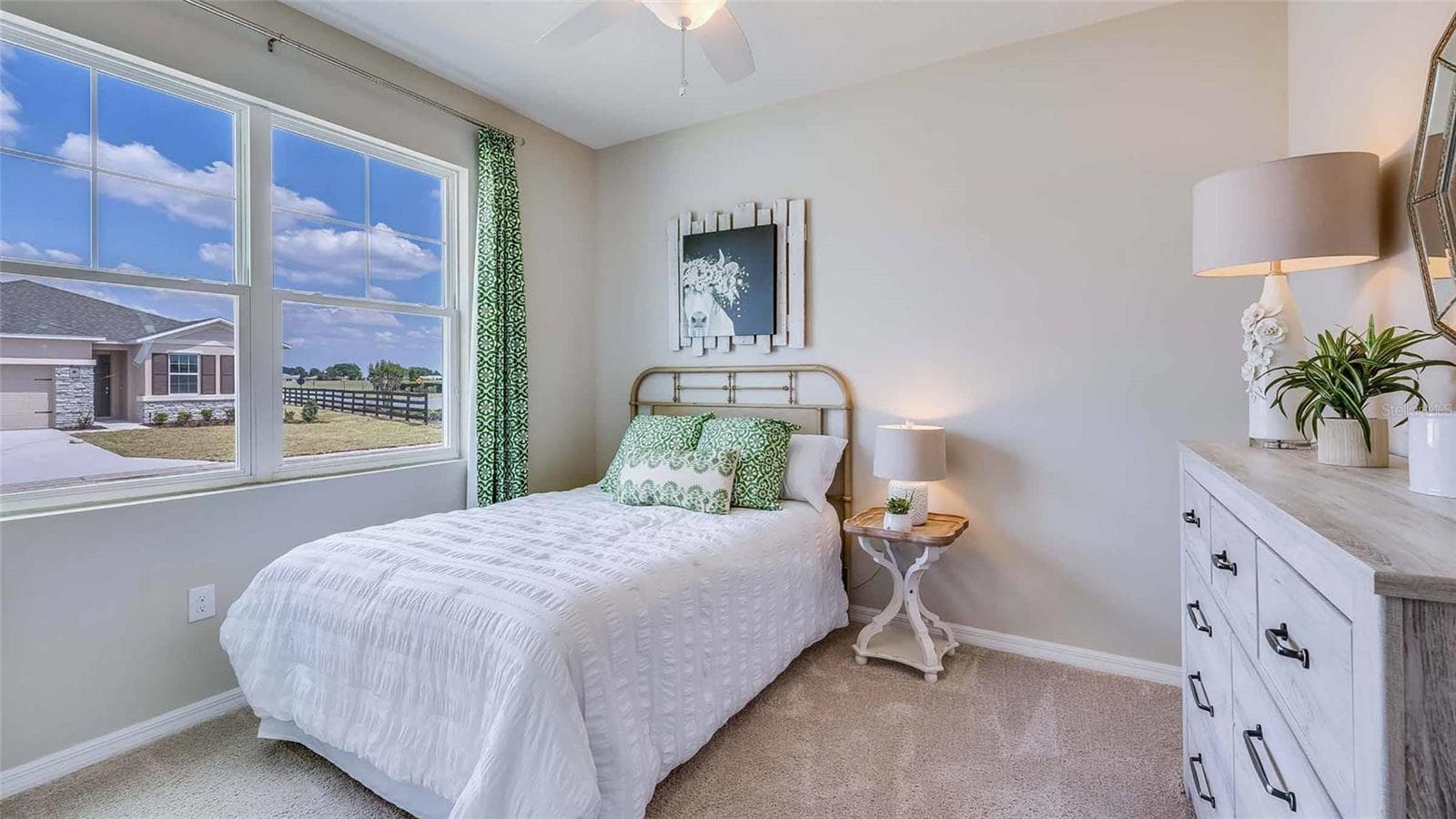 Single Family Residence at 18111 TAVERNSIDE TRL, LAKEWOOD RANCH, photo 9 of 31