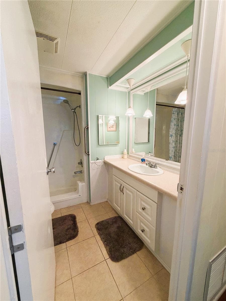 Mobile Home at 139 ASPEN CIR, LEESBURG, photo 19 of 43