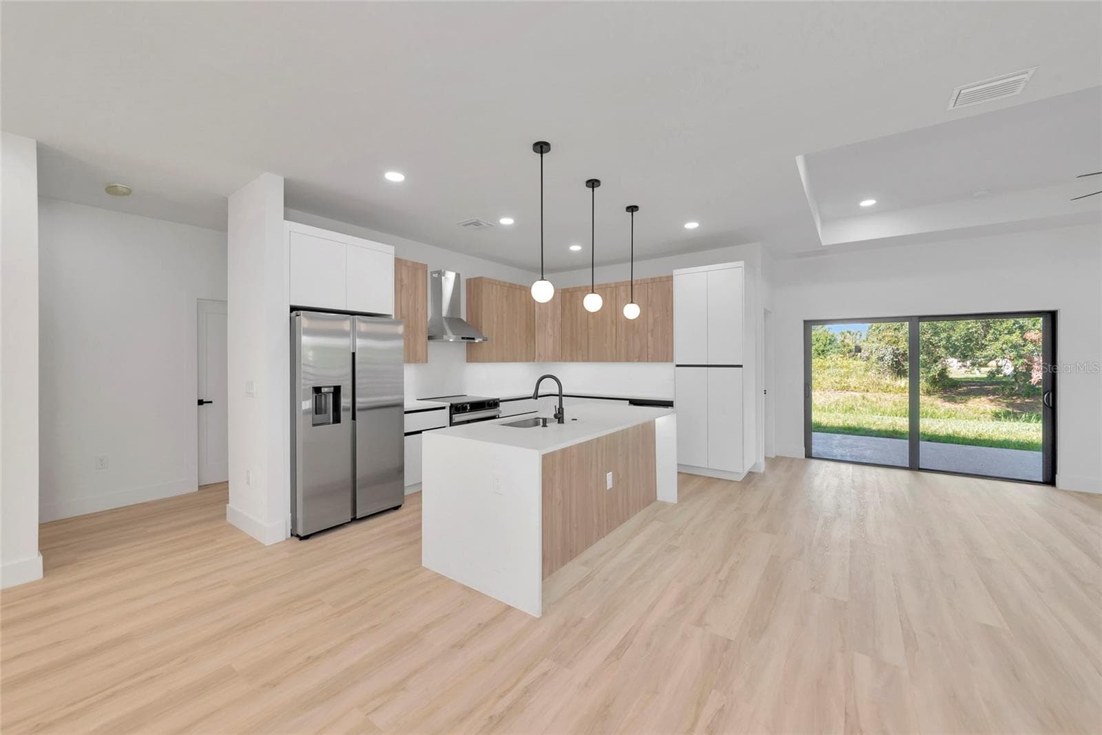 Kithen - 1274 RONALD ST, NORTH PORT