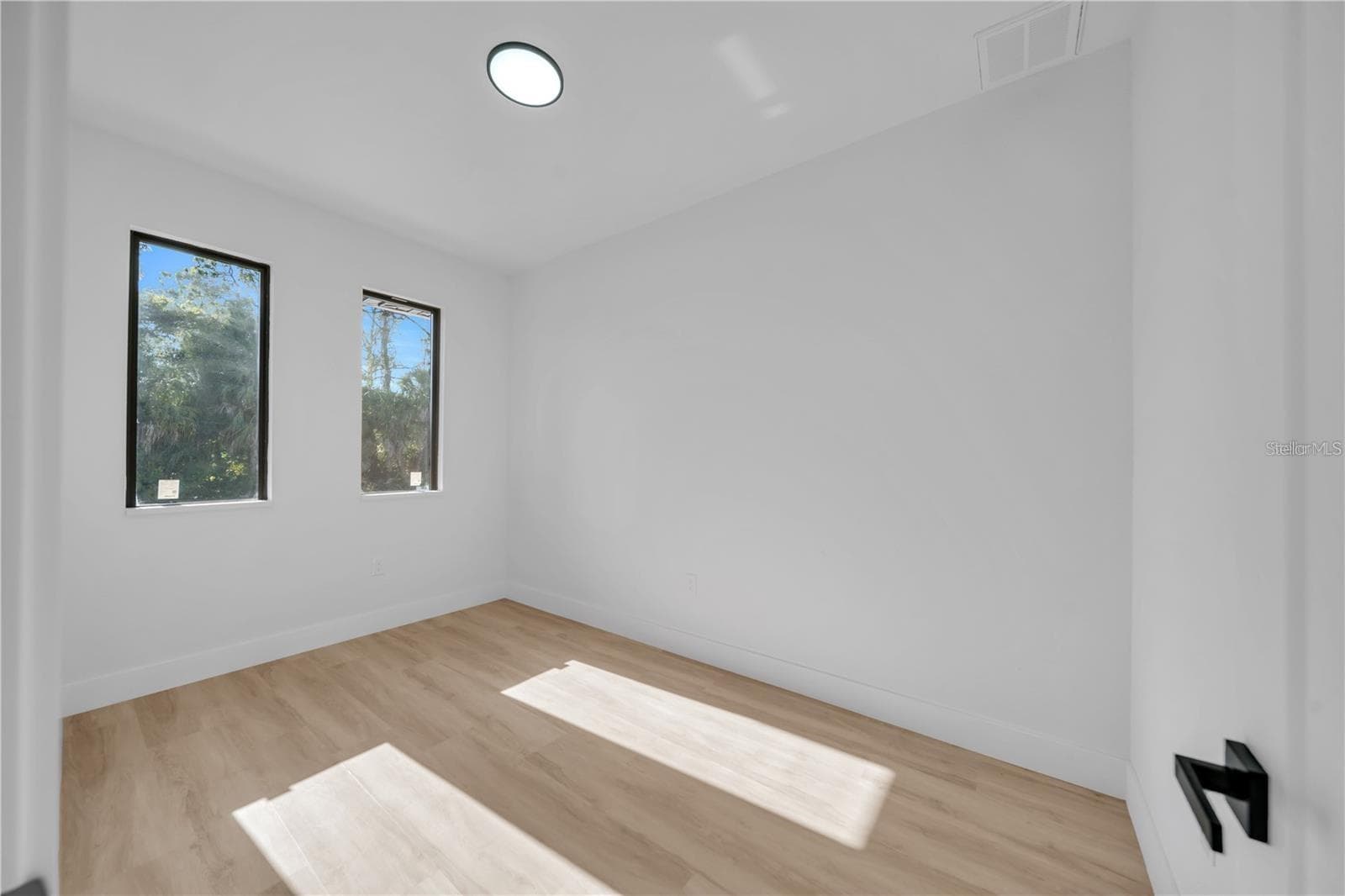 Office/Den - 1274 RONALD ST, NORTH PORT