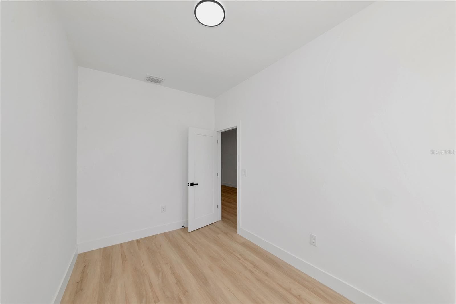 Office/Den - 1274 RONALD ST, NORTH PORT